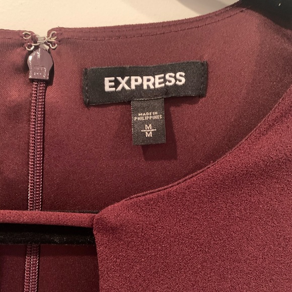 Bell Sleeve Dress - Picture 3 of 6